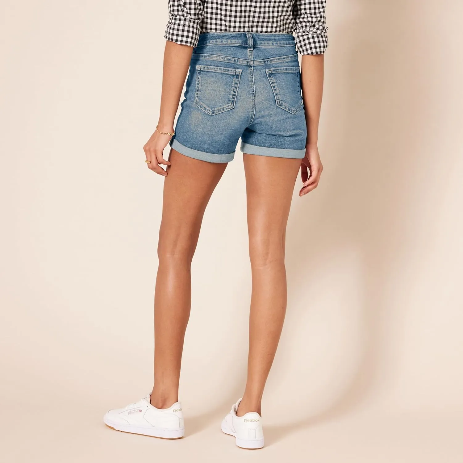 Amazon Essentials Women's Mid-Rise Slim Fit 4" Denim Shorts
