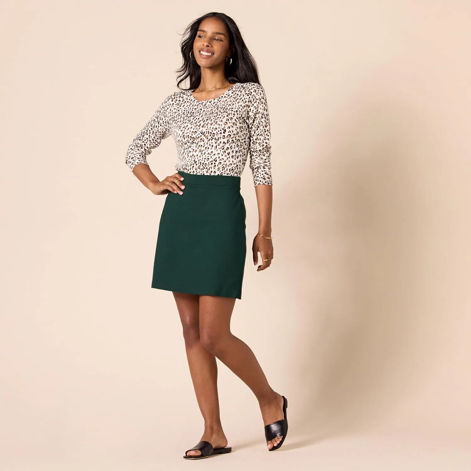 Amazon Essentials Women's Ponte Pull-On Mini Length A-Line Skirt