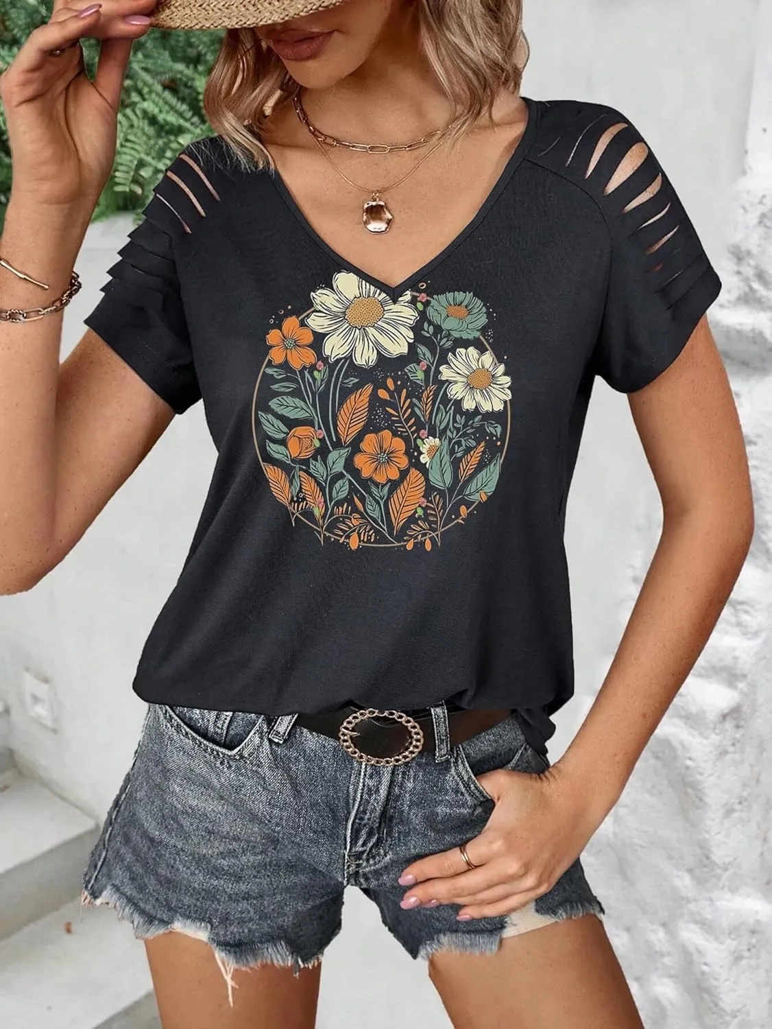 Graphic Tees for Women Vintage Short Sleeve Western Shirts Summer Casual V Neck Country T Shirt Cute Concert Outfits
