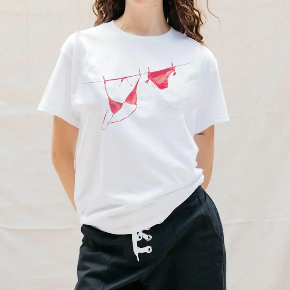 Oversized Graphic Tees for Women Y2k Short Sleeve Ocean/Shark Baggy Shirt Cute Crewneck Aesthetic Preppy Clothes