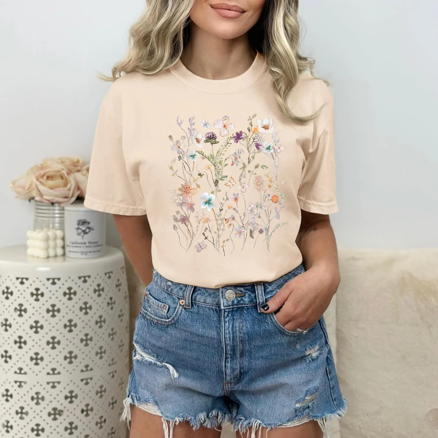Women Boho Flower T Shirt Vintage Floral Graphic Shirt Botanical Tee Wildflowers Shirts Garden Lover Top